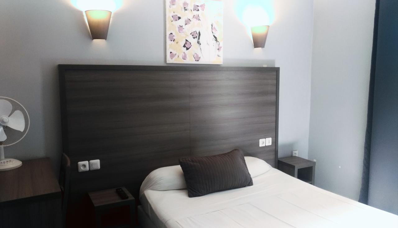 Hotel Du Globe 18 Παρίσι Εξωτερικό φωτογραφία