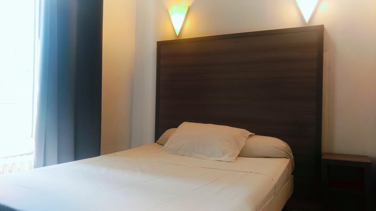 Hotel Du Globe 18 Παρίσι Εξωτερικό φωτογραφία